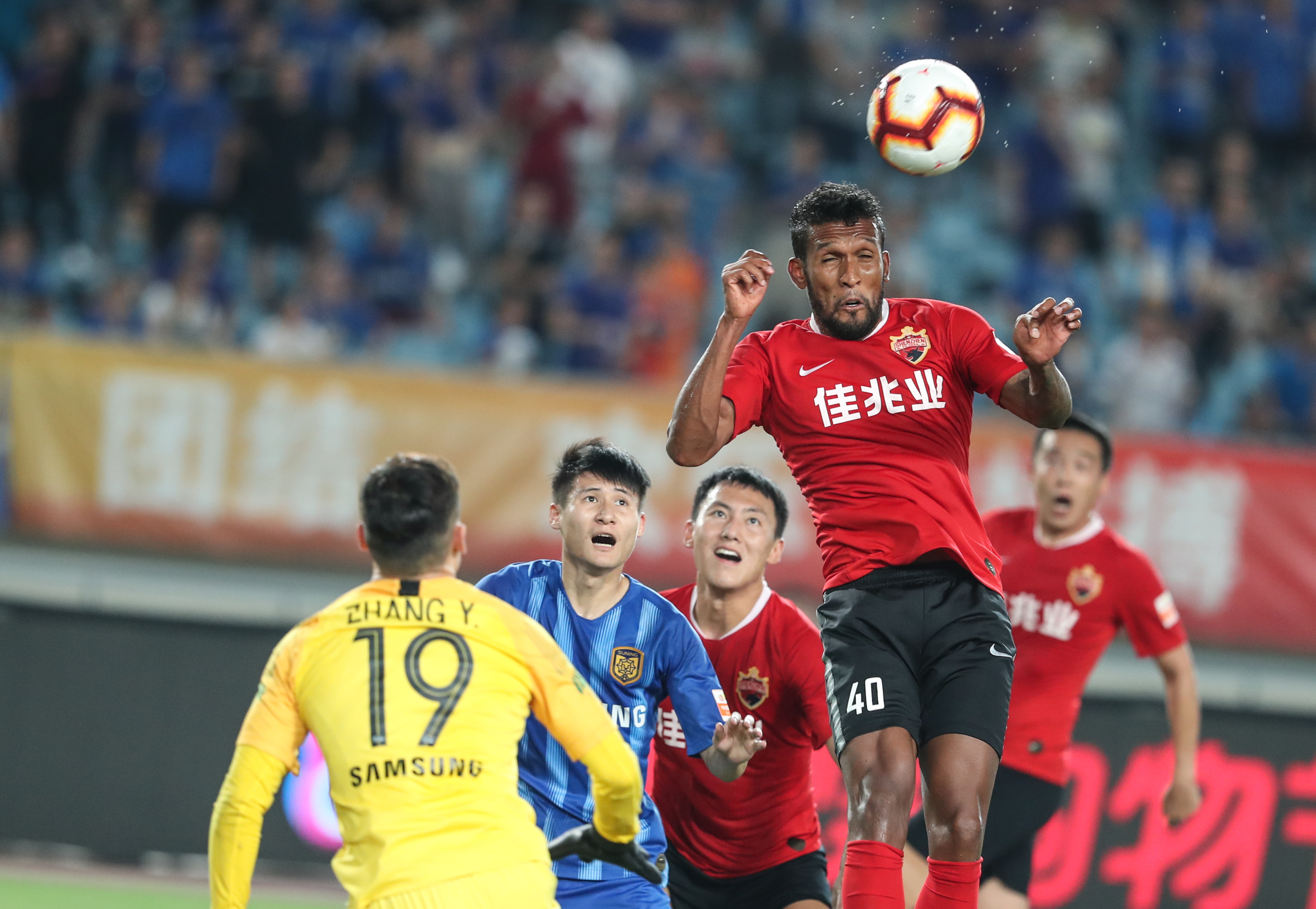 更是对外界 更是对外界