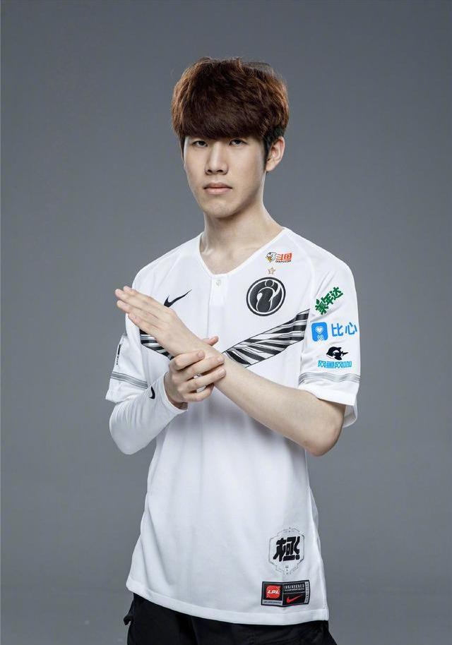 保持中卫之 保持中卫之